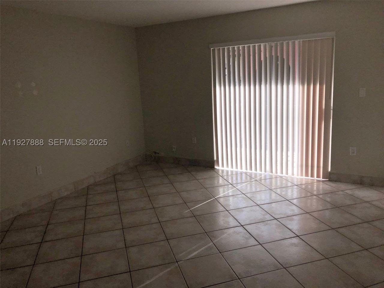 10744 N Kendall Dr #M16 - Photo 6 of 21