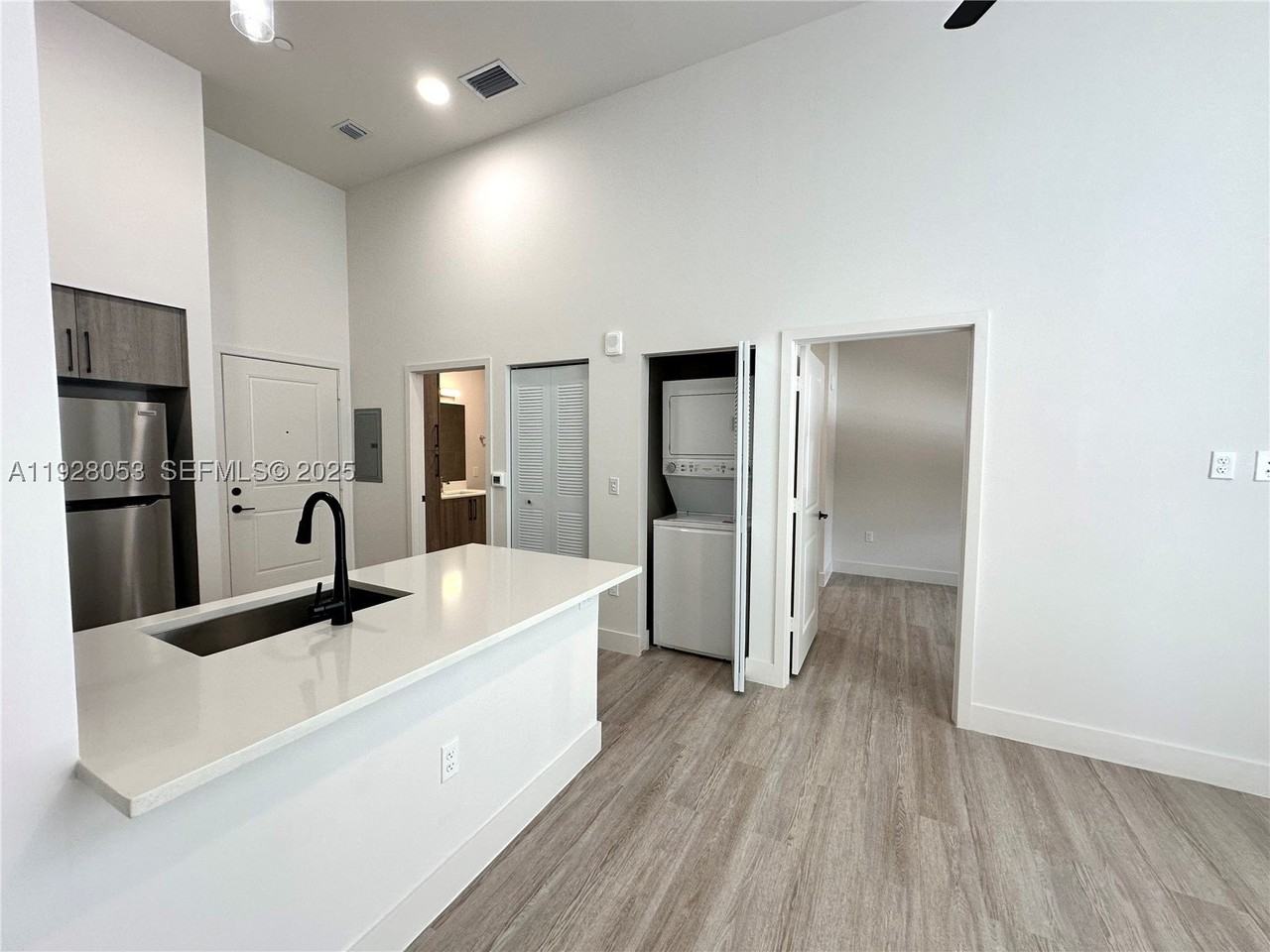 18412 Homestead Ave #110 - Photo 2 of 14