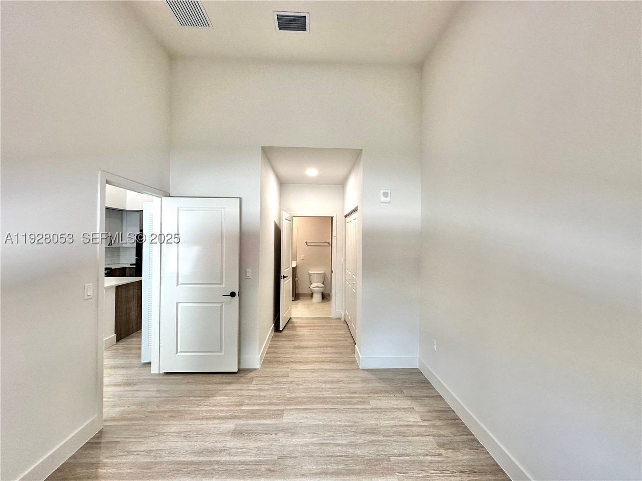 18412 Homestead Ave #110 - Photo 3 of 14
