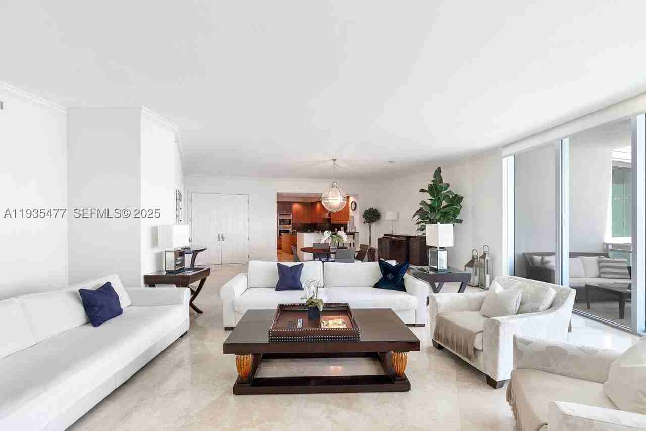 10295 Collins Ave #803 - Photo 5 of 26