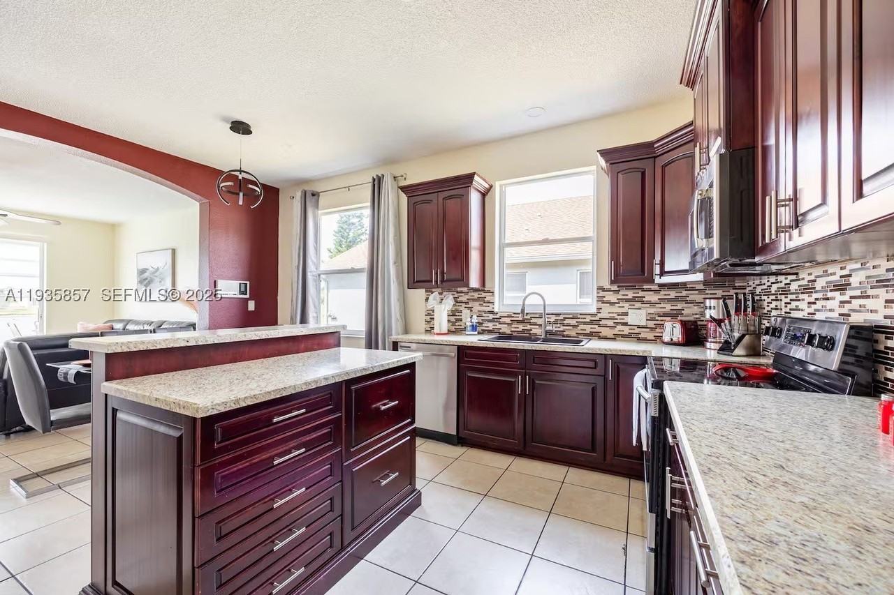 2139 Mallard Creek Cir #0 - Photo 2 of 23