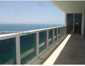 1830 S Ocean Dr #3001 - Photo 4 of 31