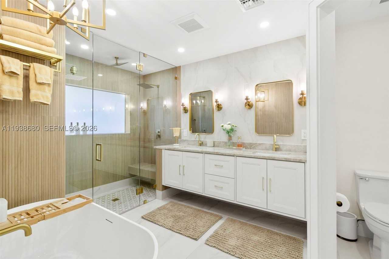3540 Ne 28th Ave - Photo 4 of 47