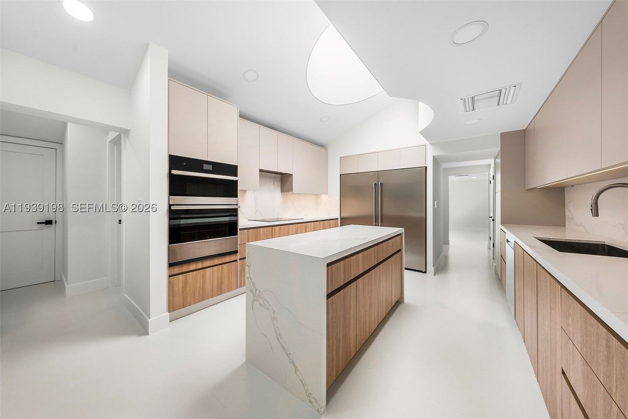 7540 Los Pinos Blvd - Photo 3 of 50