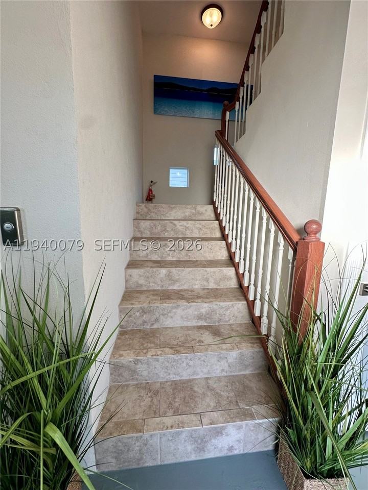 1516 Aqueduct Ln #1 - Photo 7 of 50