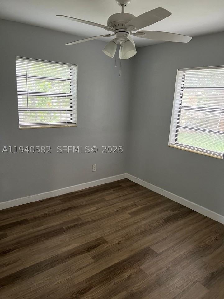130 Ne 171st Ter - Photo 5 of 8