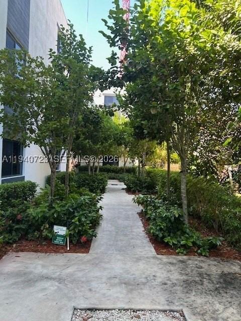 751 Nw 1st St #305 - Photo 3 of 11