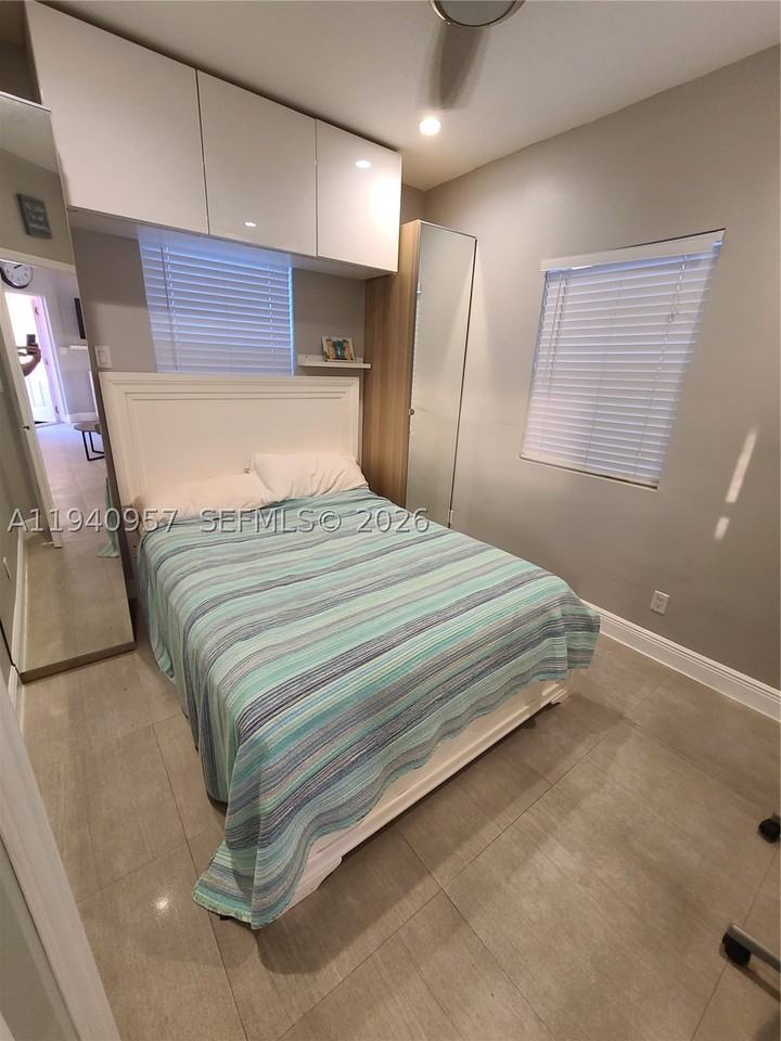 321 Hayes St #1-8 - Photo 4 of 6