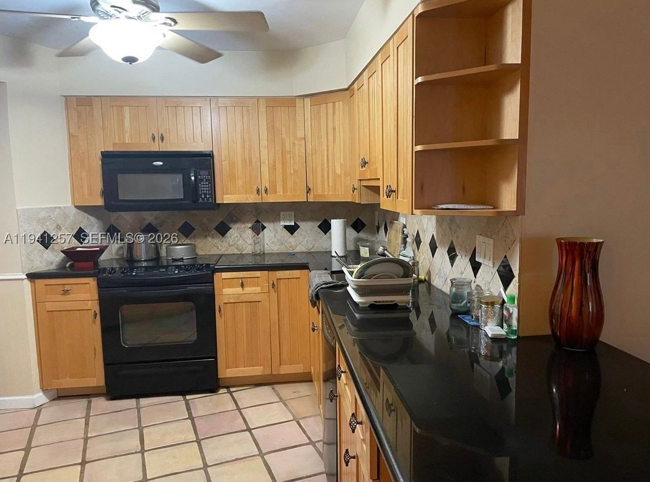 3800 Galt Ocean Dr #1609 - Photo 7 of 9