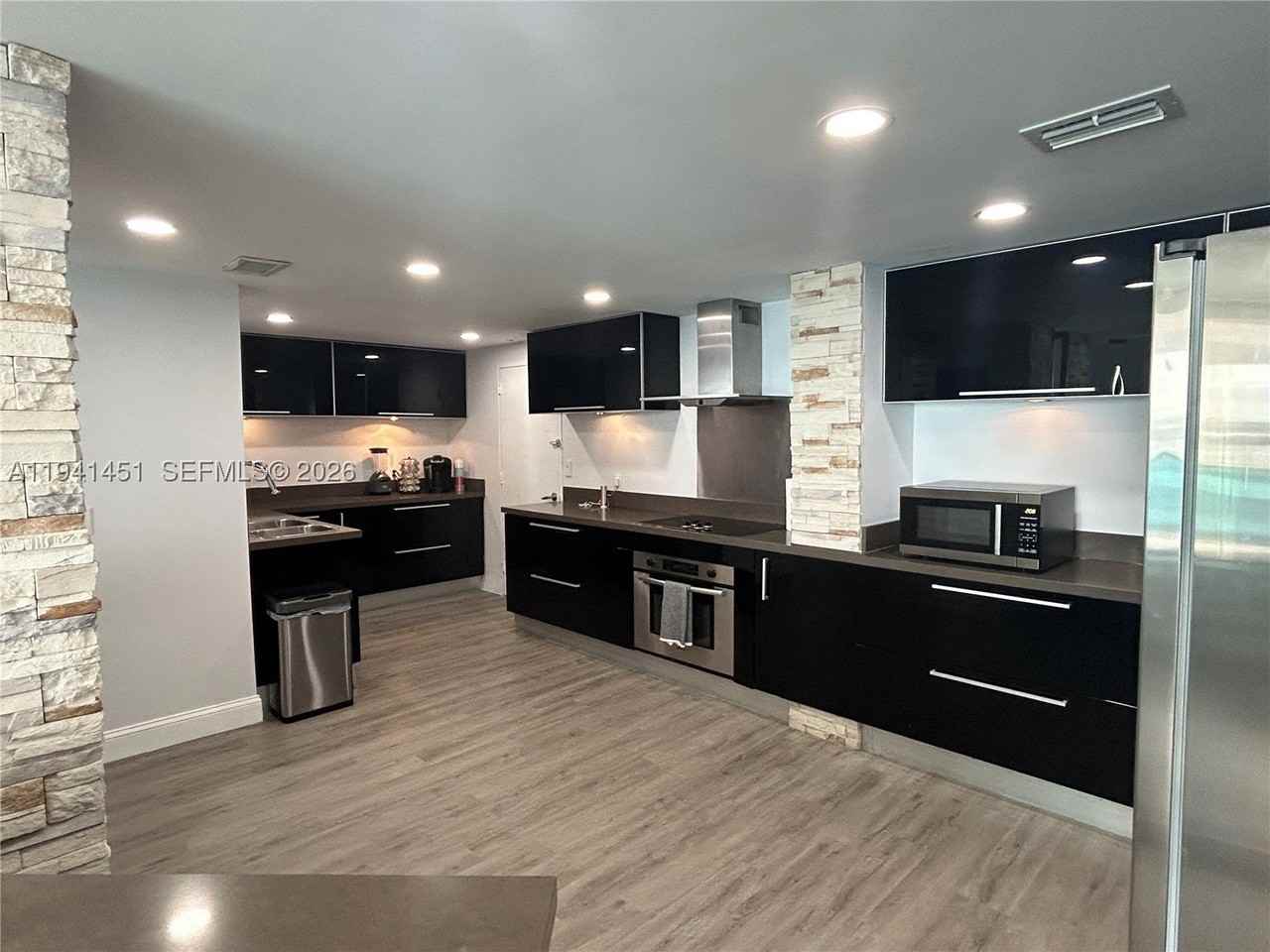 4001 S Ocean Dr #PH11 - Photo 7 of 35