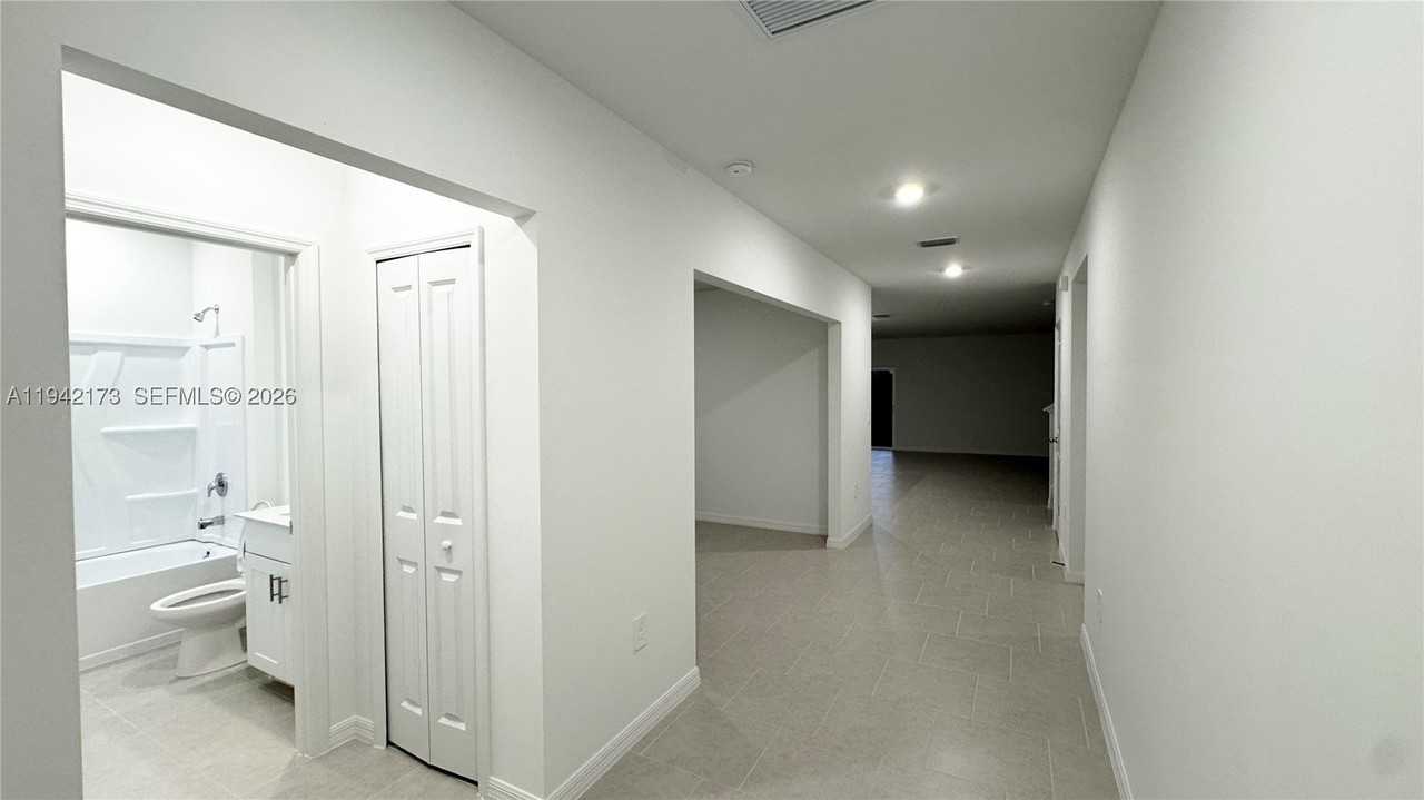 17208 Cantu Ct - Photo 5 of 22