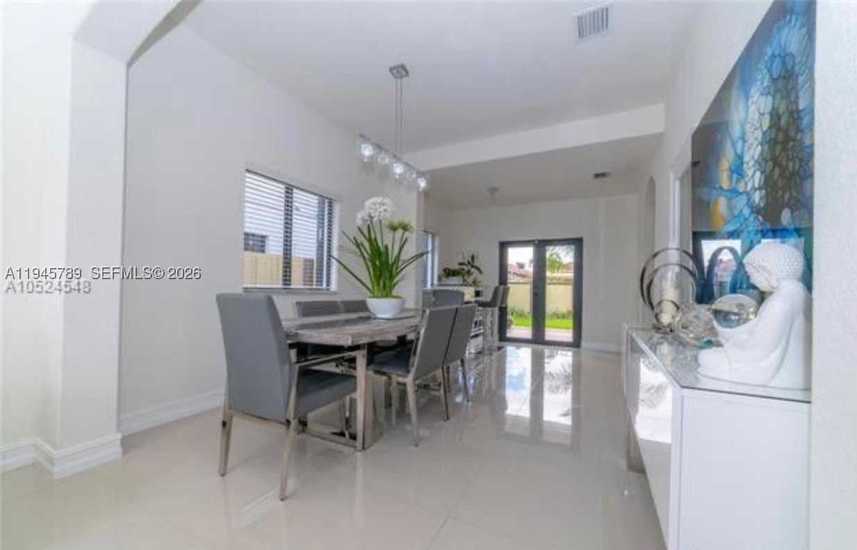 16588 Sw 44th St - Photo 6 of 14