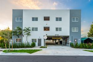 featured image of 3728 Nw 19th Ave #2