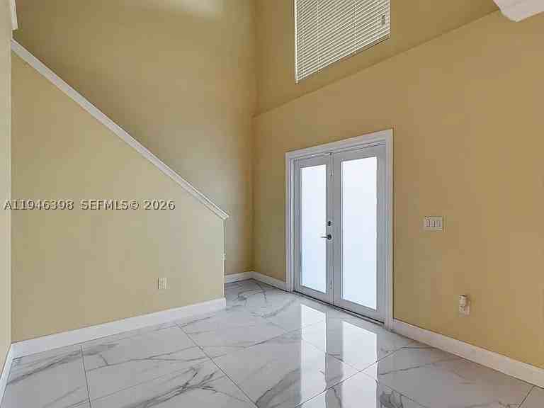 1018 Sw Eckard Ave #0 - Photo 2 of 50