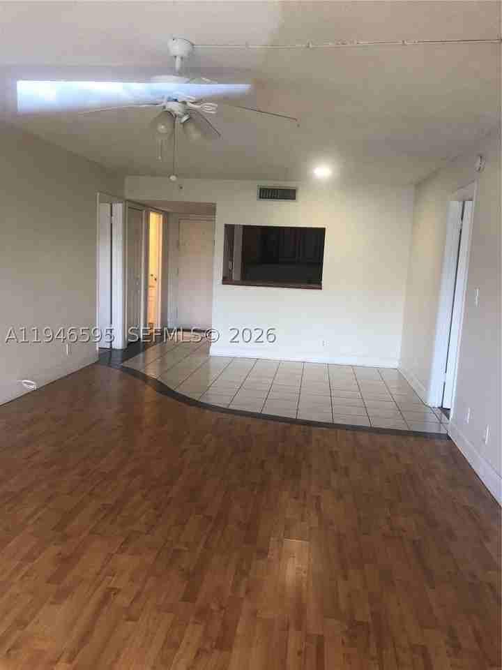 210 Lakeview Dr #207 - Photo 5 of 8