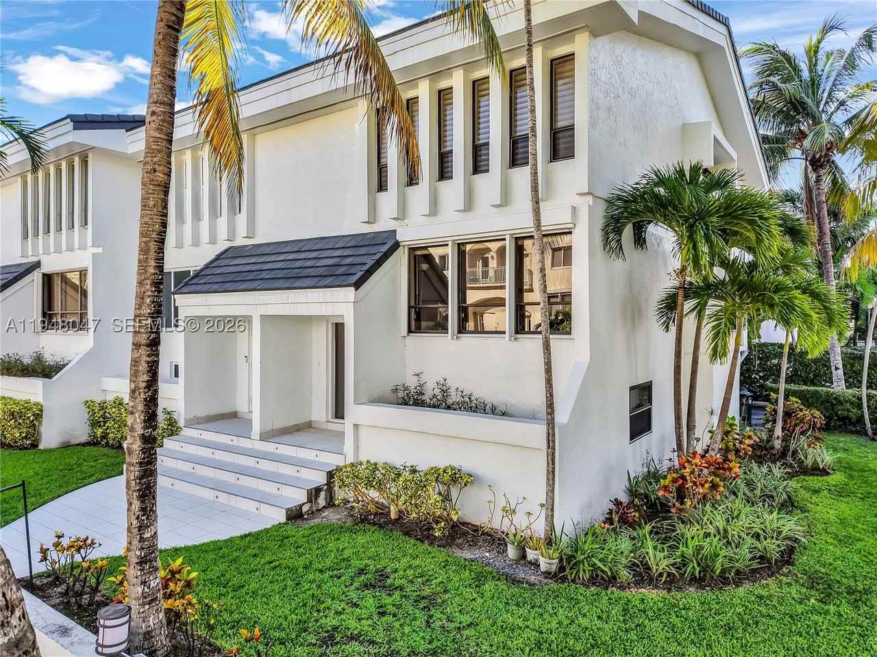 10090 Bay Harbor Ter #10090 - Photo 5 of 42