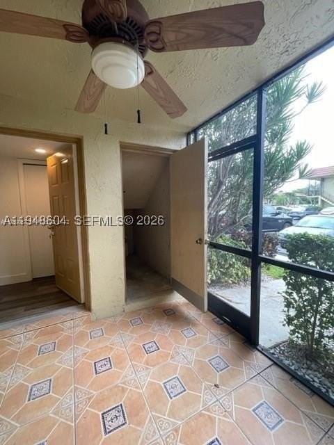321 Lakeview Dr #105 - Photo 5 of 33