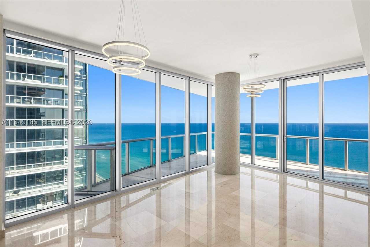 17001 Collins Ave #4208 - Photo 6 of 37