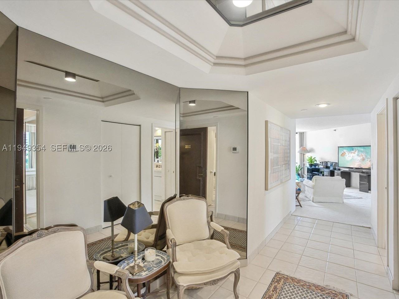 2800 Island Blvd #702 - Photo 3 of 28