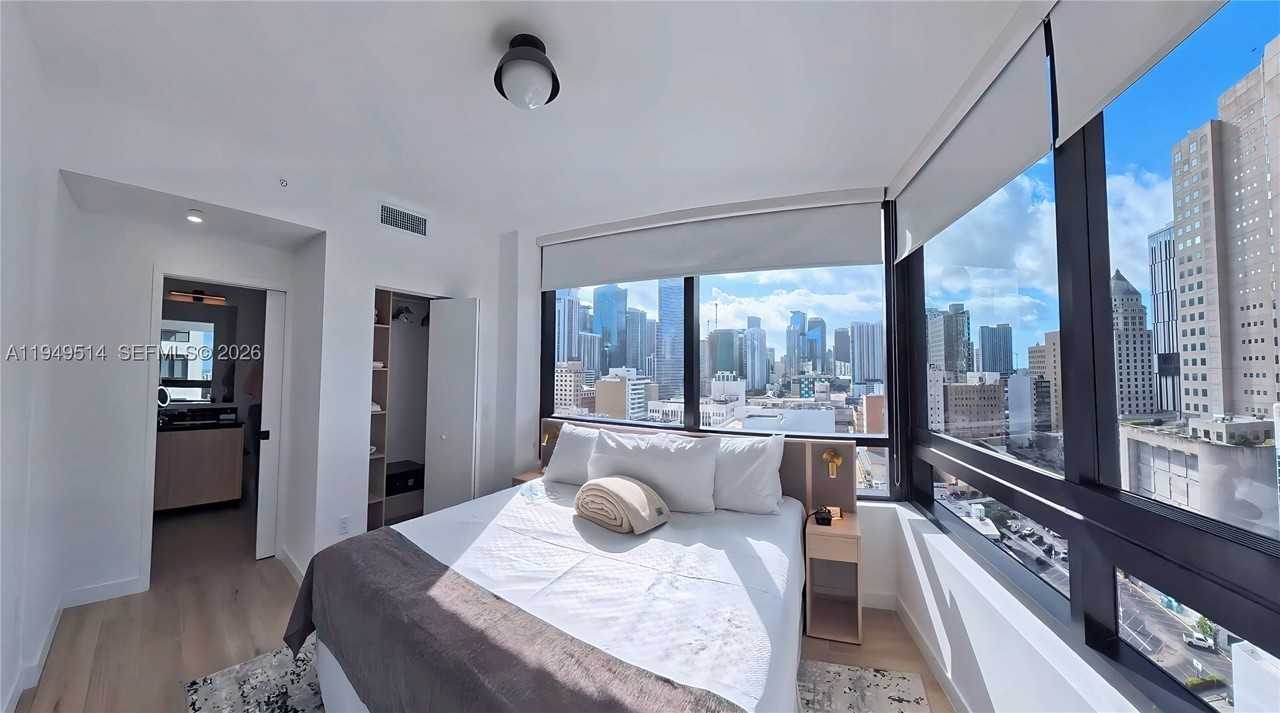 225 N Miami Ave #1812
