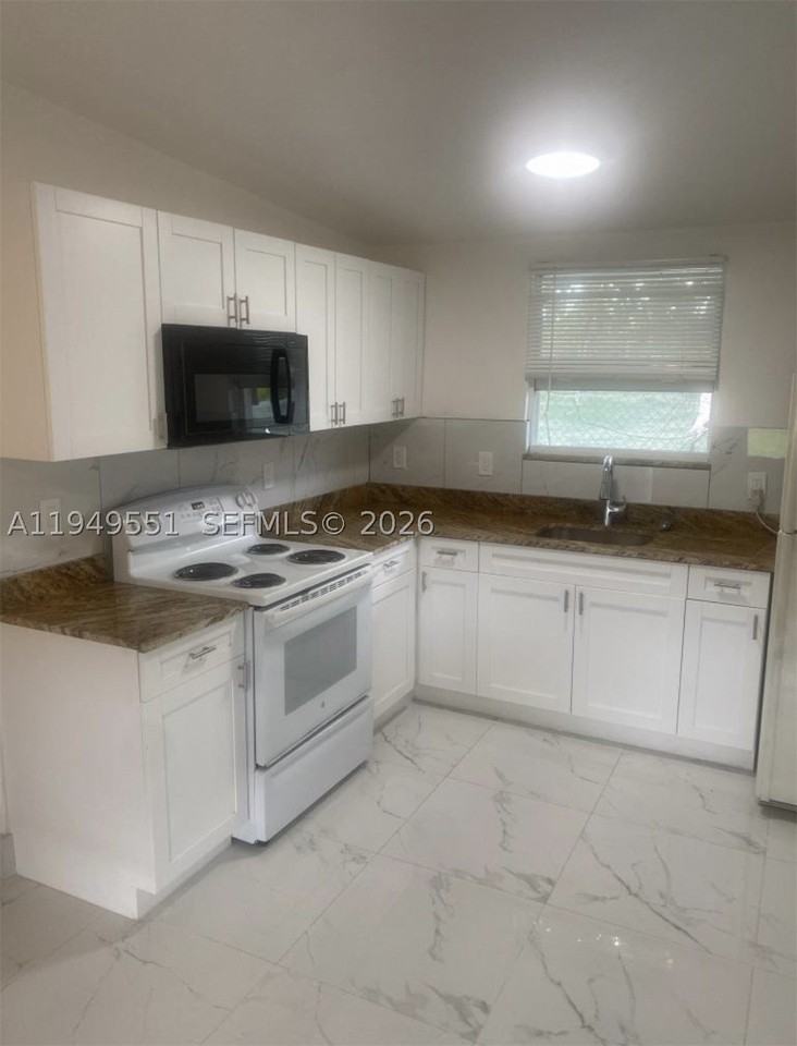 6045 Buchanan St #1 - Photo 2 of 10