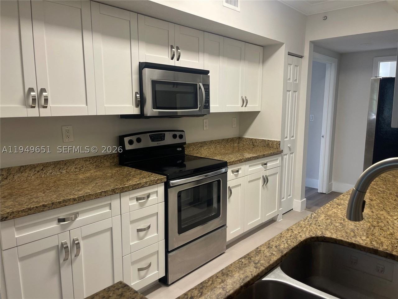 160 Sw 117th Ter #6201 - Photo 4 of 38