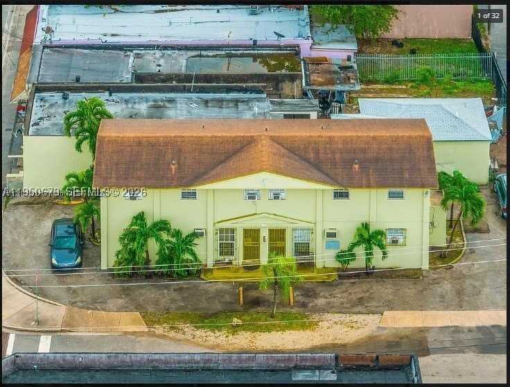 1500 Nw 69th Ter - Photo 3 of 7