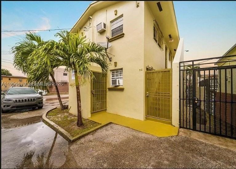 1500 Nw 69th Ter - Photo 4 of 7