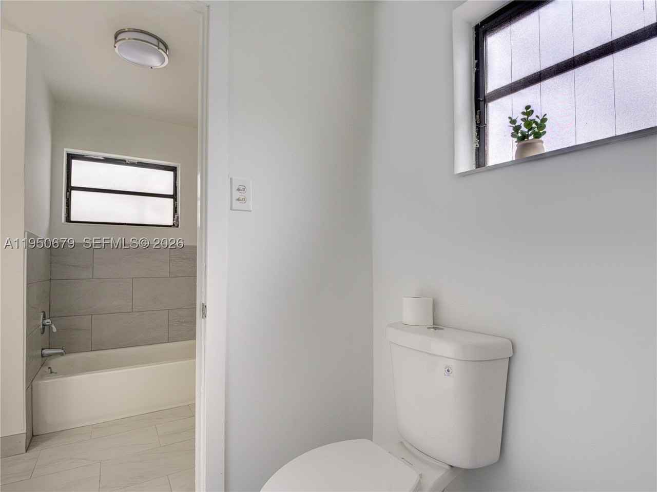 1500 Nw 69th Ter - Photo 5 of 7