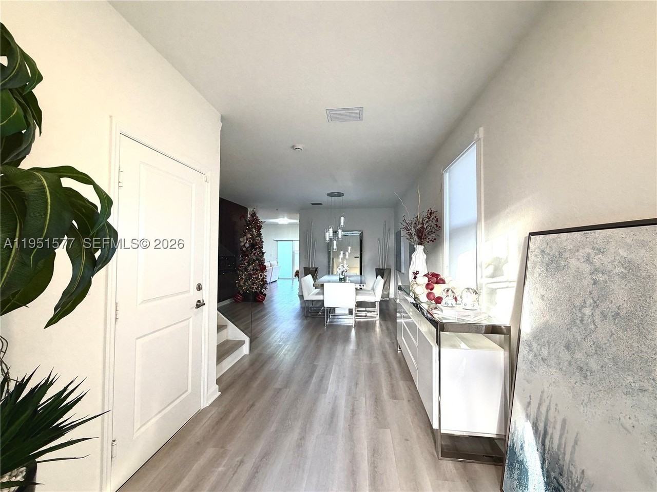 2661 Se 24th Ct - Photo 3 of 37