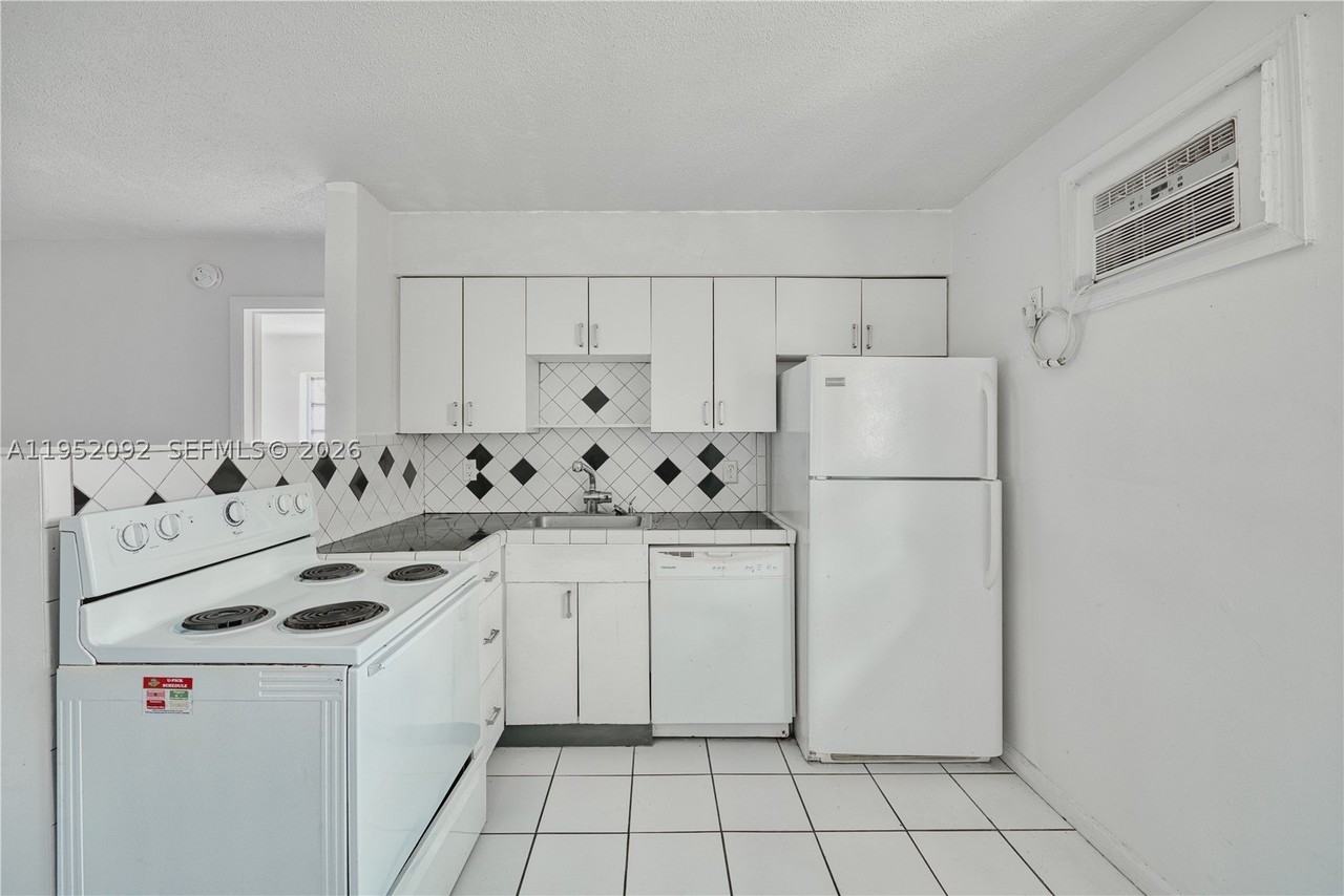 400 Se 31st St #5 - Photo 7 of 19