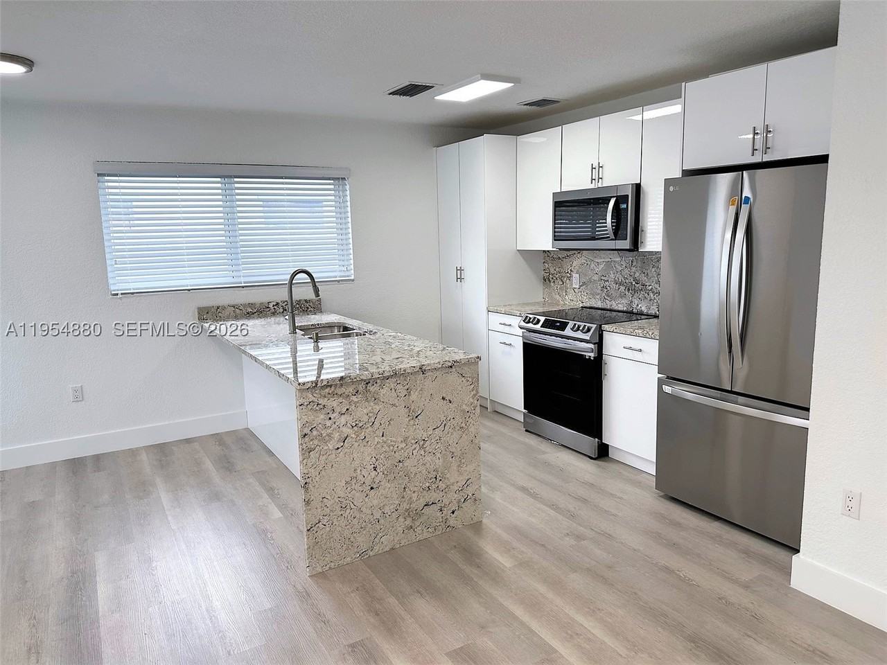11230 Sw 5th St #1 - Photo 4 of 25