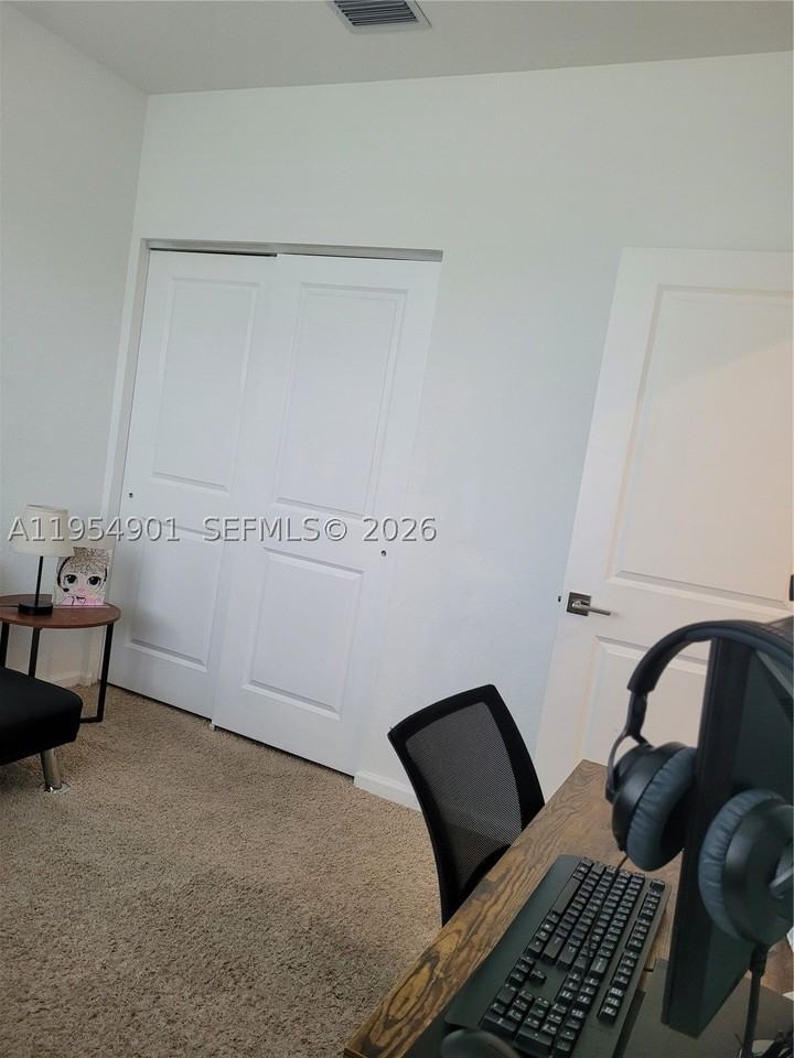 1015 Se 24th Ter #1015 - Photo 5 of 31