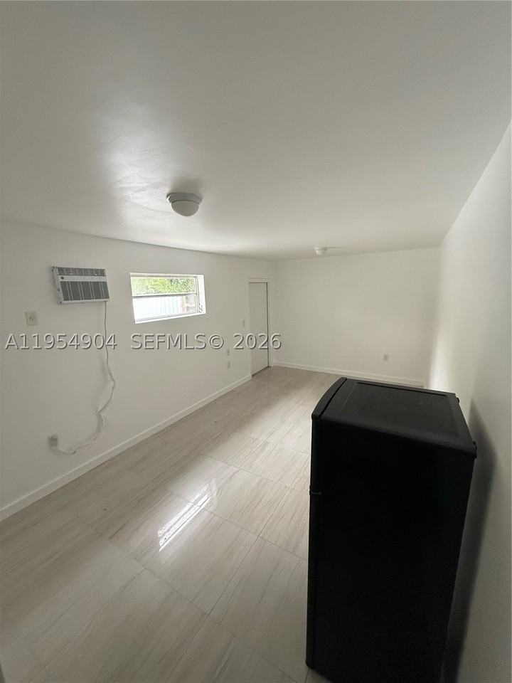 4910 Sw 98th Avenue Rd #A - Photo 3 of 8