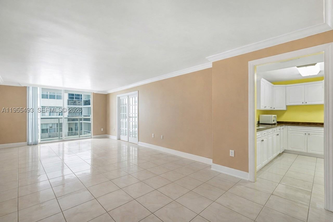 6039 Collins Ave #1206 - Photo 3 of 36