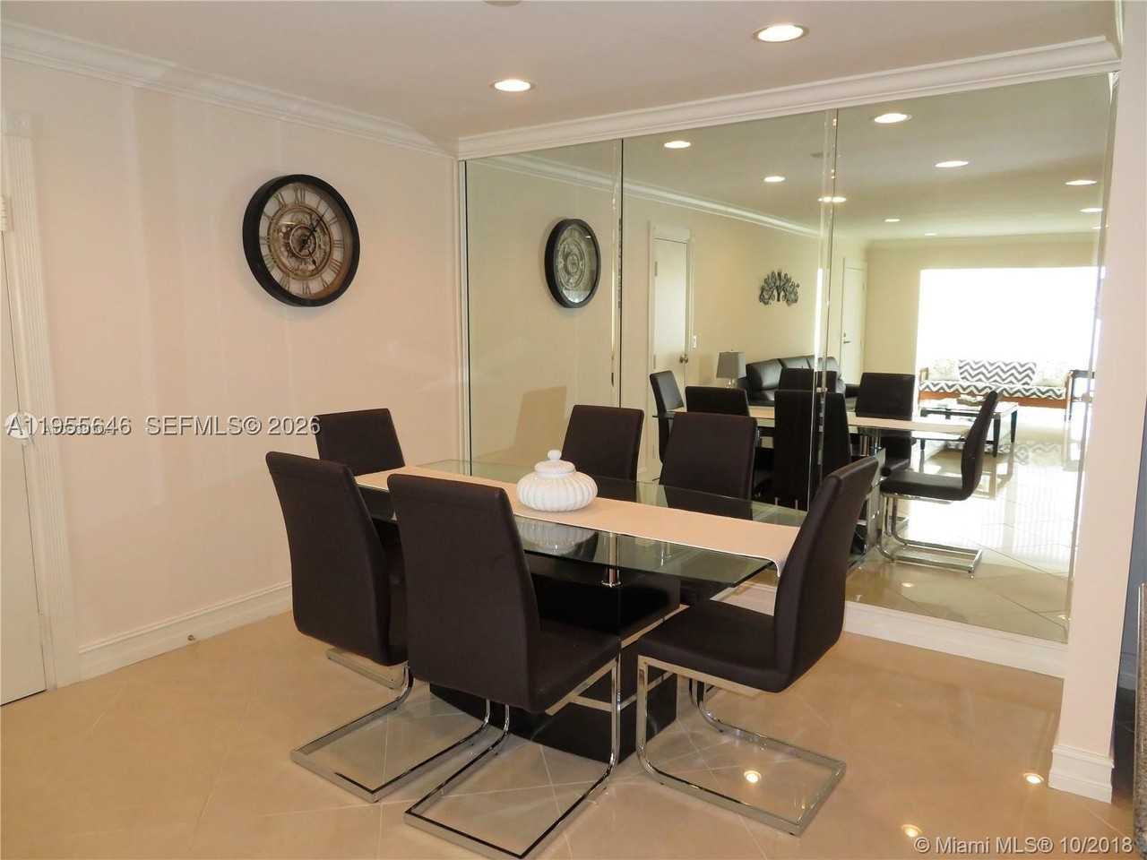 6471 Bay Club Dr #2 - Photo 6 of 30