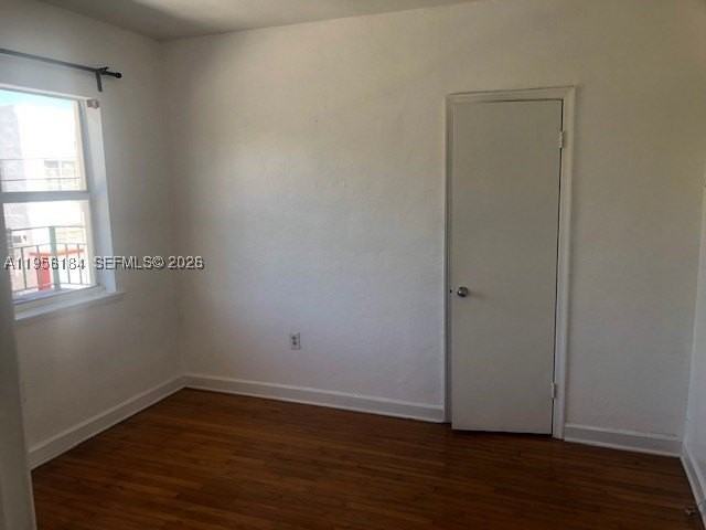 736 13th St #202 - Photo 6 of 6