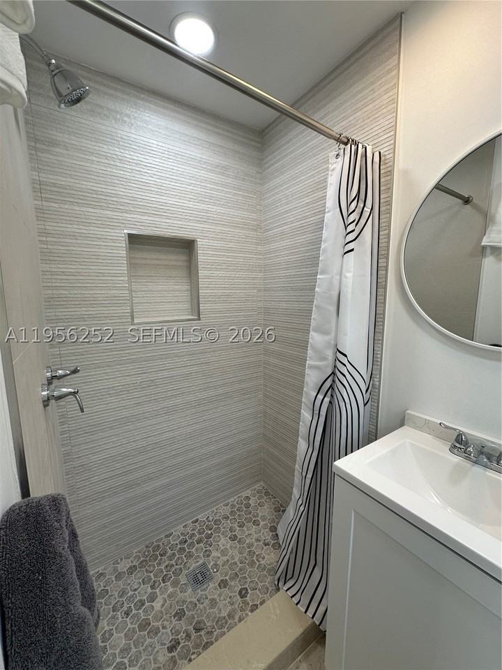 18481 Sw 208th St #0 - Photo 5 of 17
