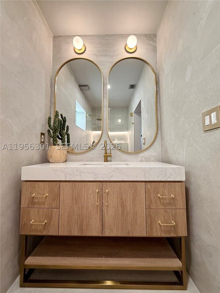 2340 Sw 42nd Way - Photo 5 of 46