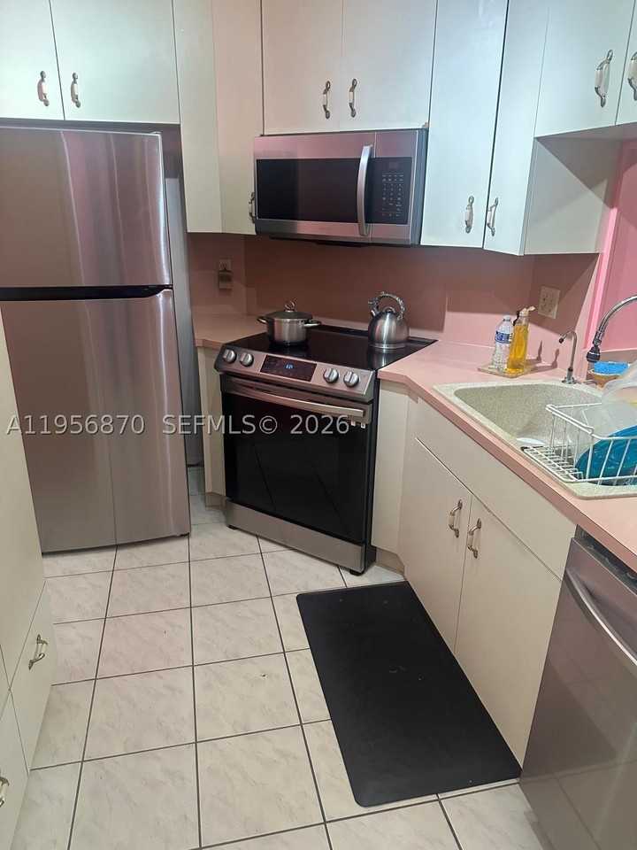 855 Ne 209th St #203-34 - Photo 5 of 18