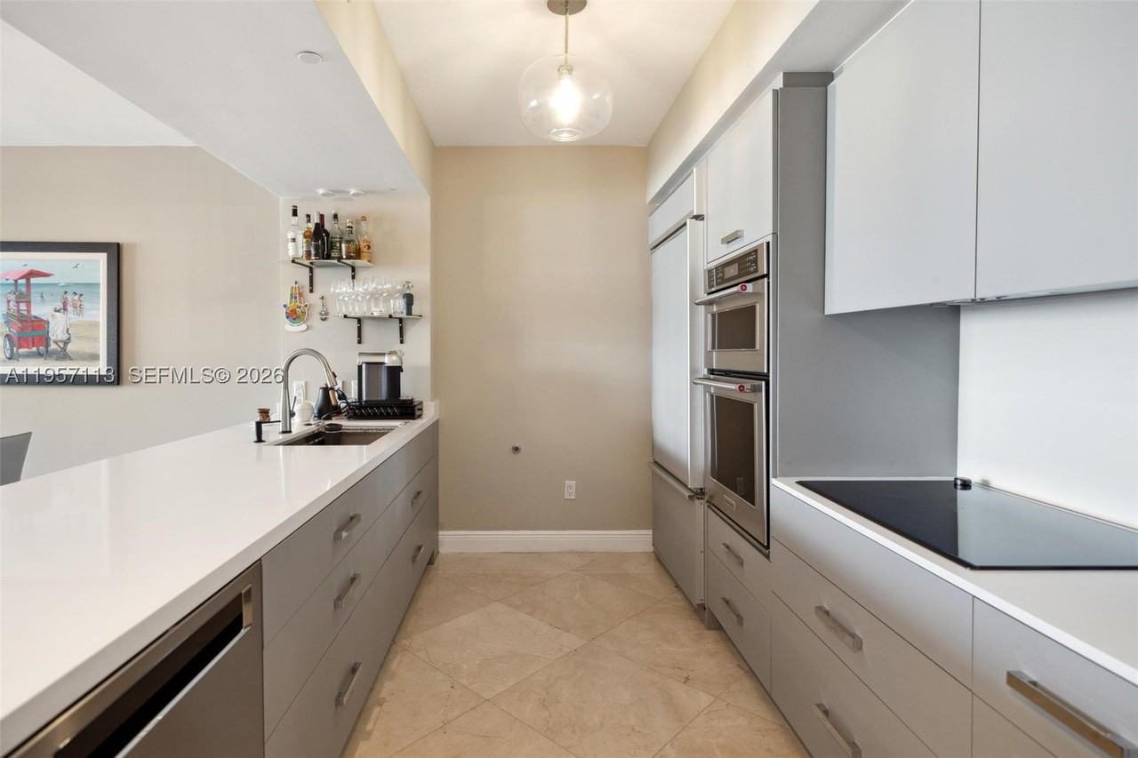 1830 S Ocean Dr #4211 - Photo 3 of 26