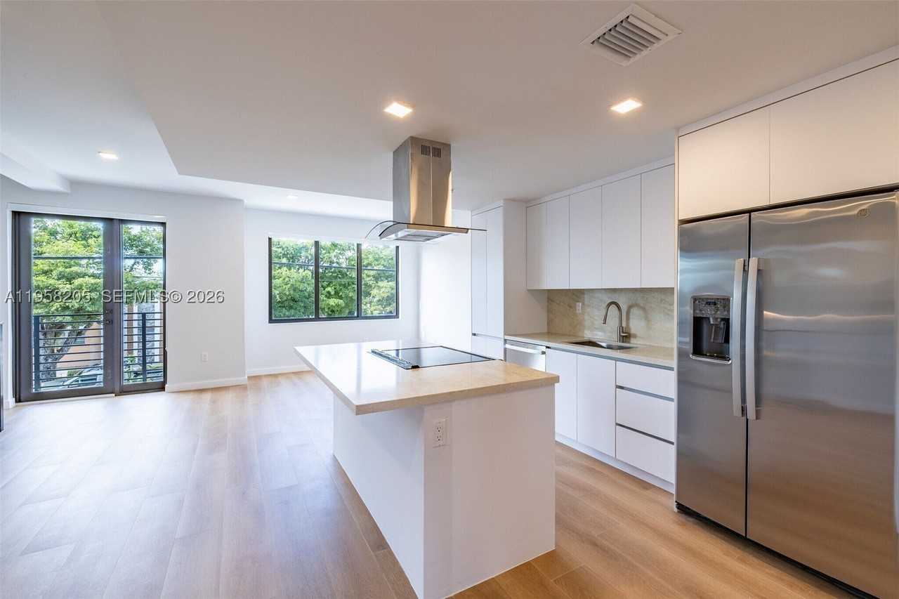 1376 Sw 4th St #401 - Photo 2 of 24