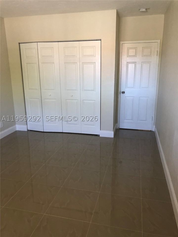 600 Layne Blvd #208 - Photo 3 of 9