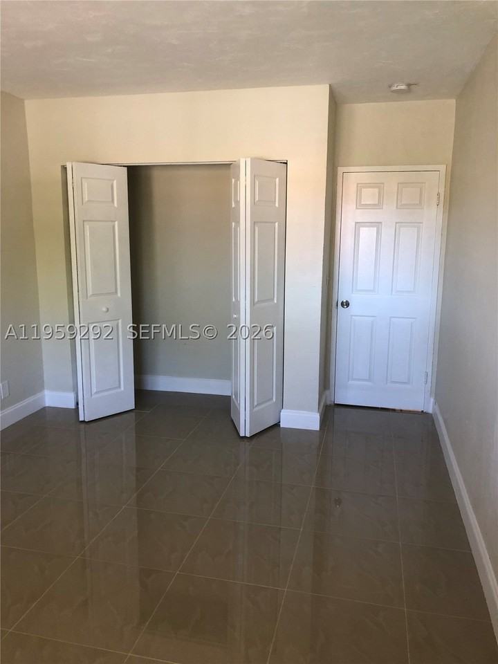 600 Layne Blvd #208 - Photo 4 of 9