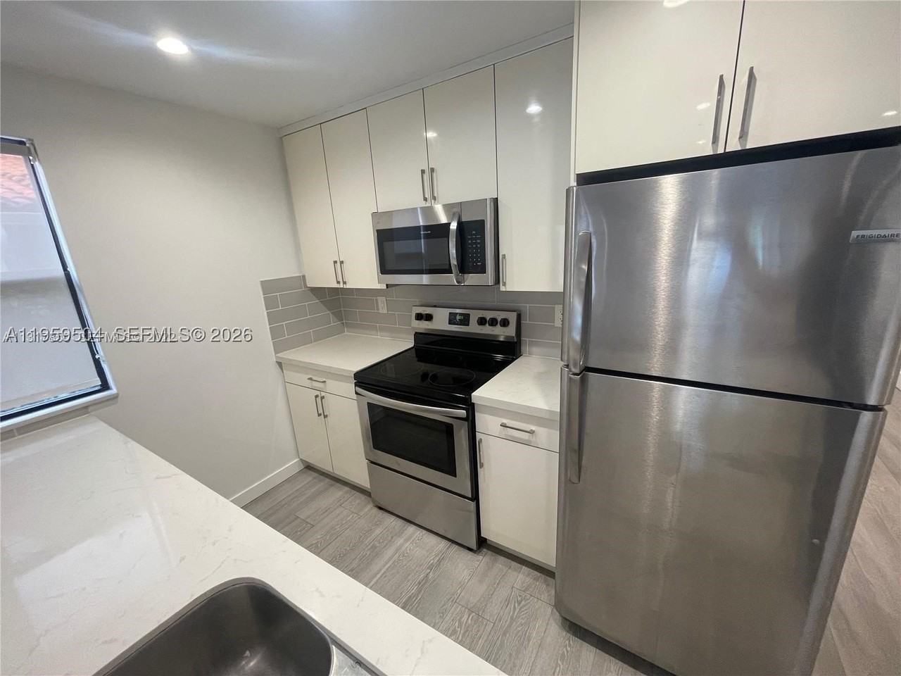 1637 Sw 10th St #2 - Photo 4 of 9