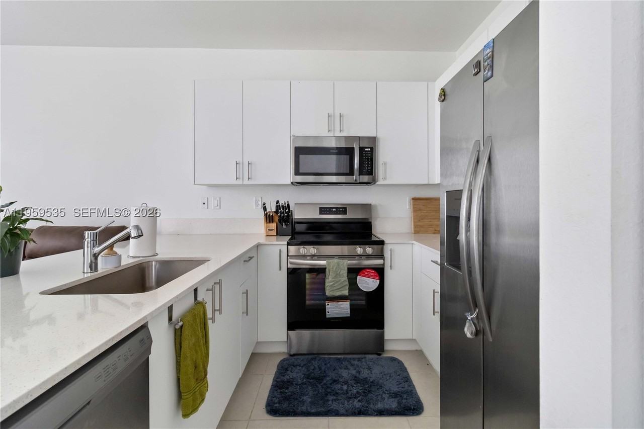 760 Se 13th Ct - Photo 3 of 29