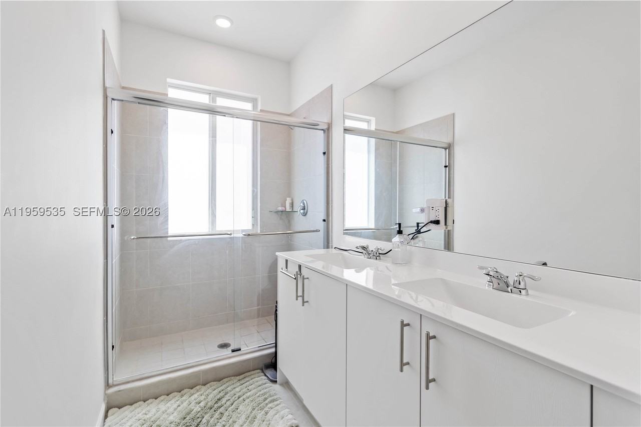 760 Se 13th Ct - Photo 4 of 29