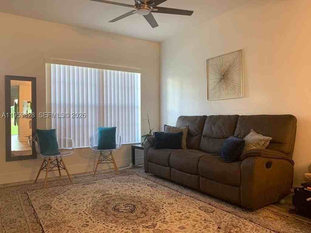 20 Key West Ct - Photo 2 of 10