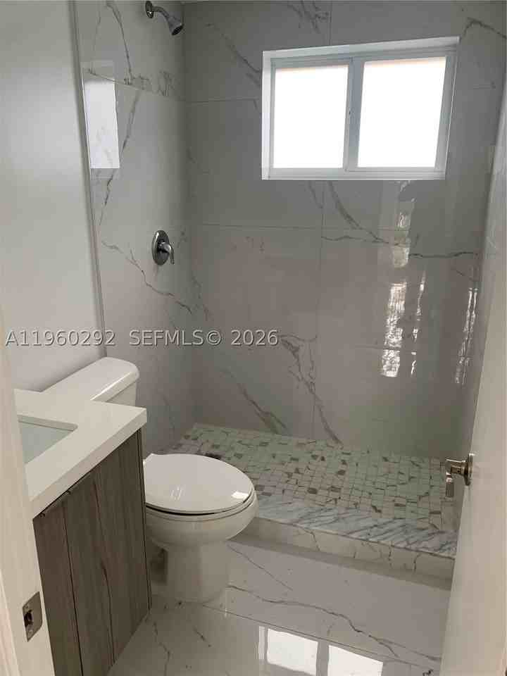 7843 Ne 10th Ave #2 - Photo 5 of 6