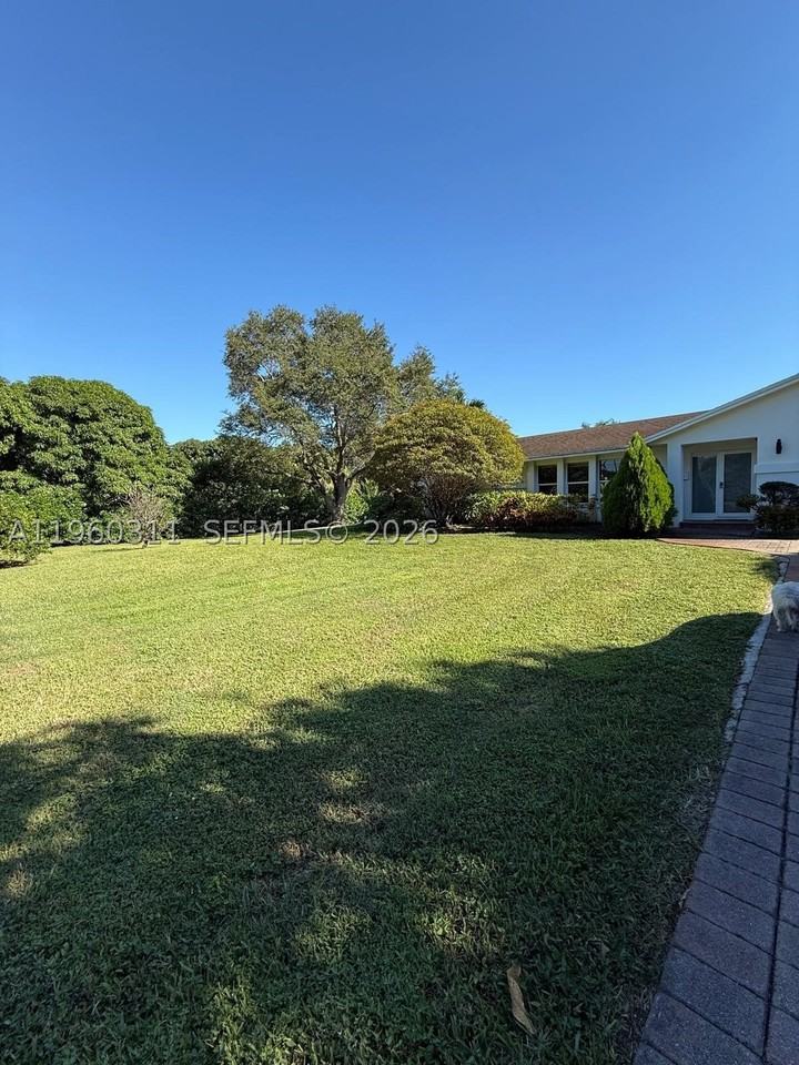 11030 Sw 42nd Ct - Photo 6 of 39